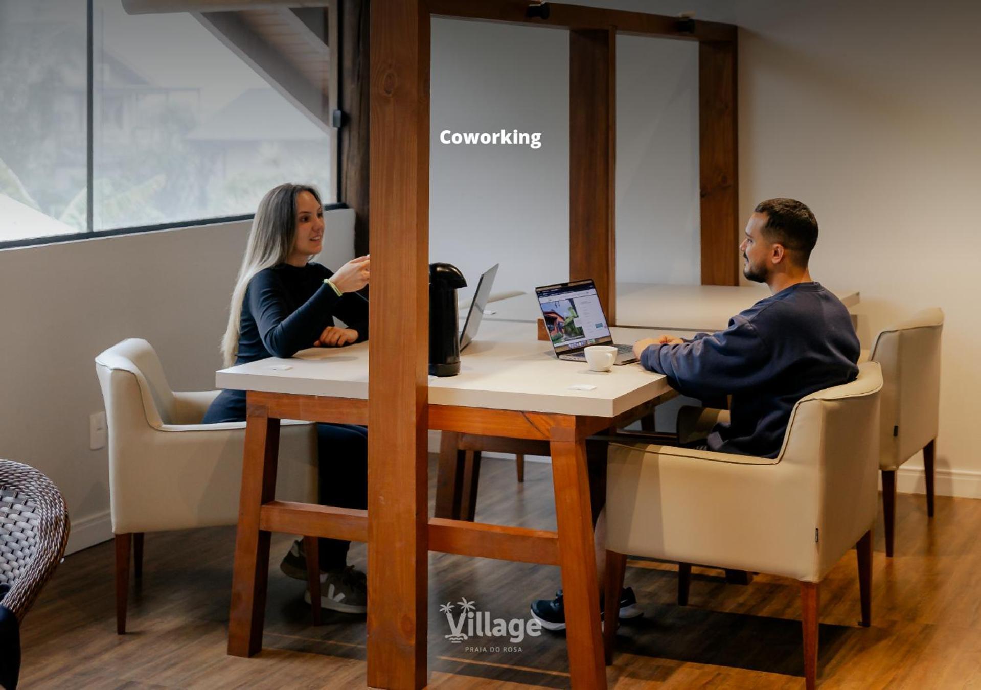 Village 普腊亚罗萨 外观 照片