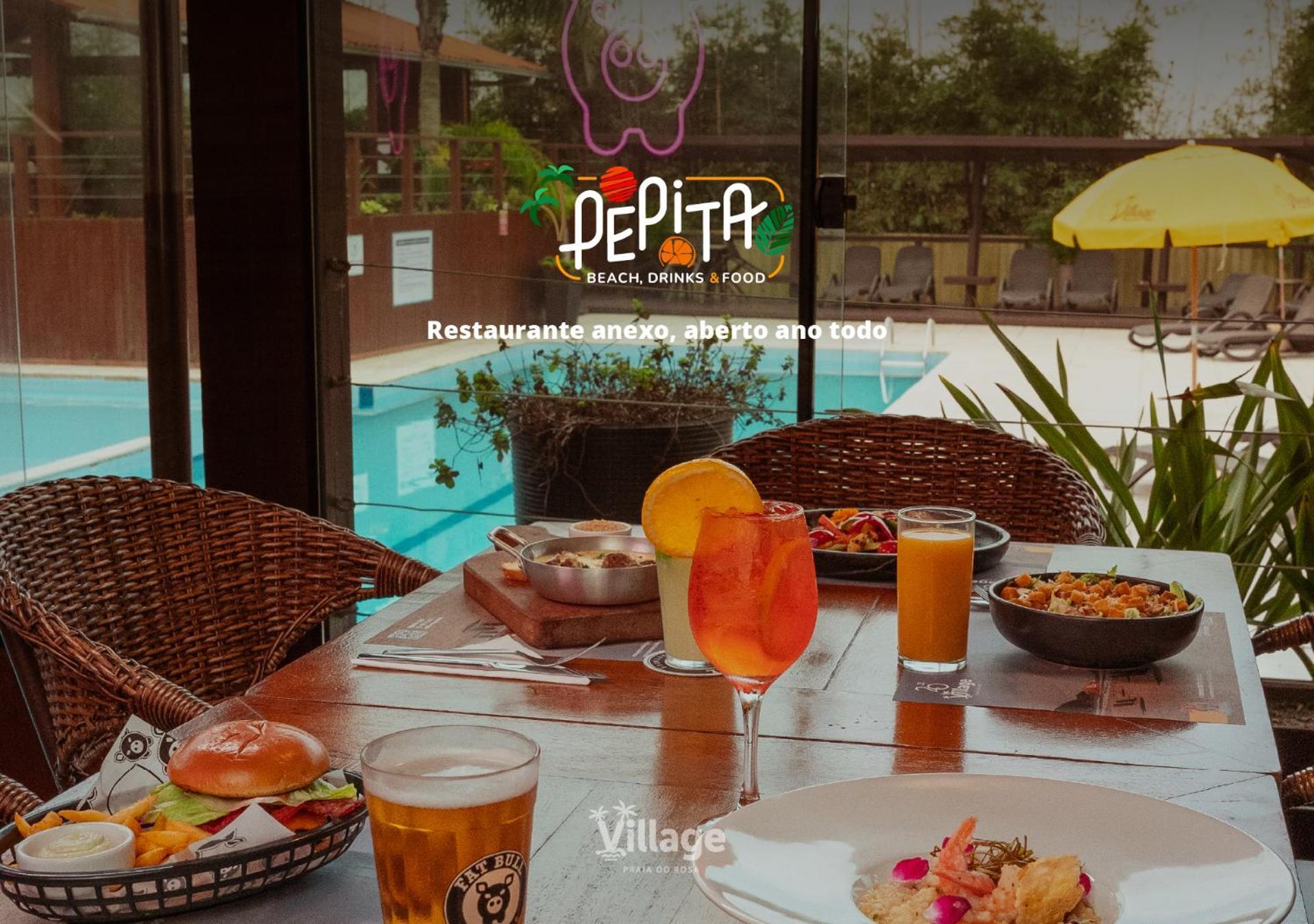 Village 普腊亚罗萨 外观 照片